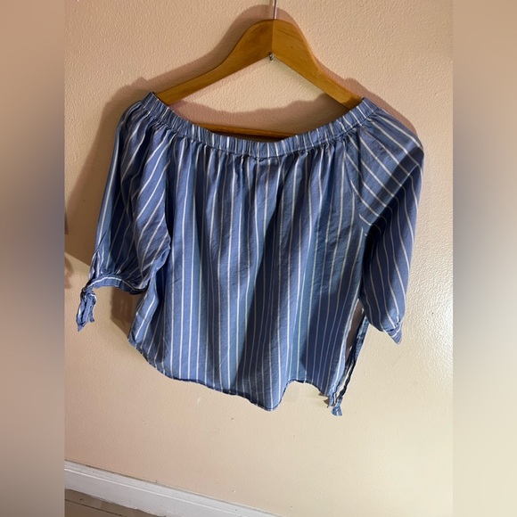 black and white striped flowy Round- neck blouse shirt with elasticsleeve 3/4‎ - Picture 3 of 15